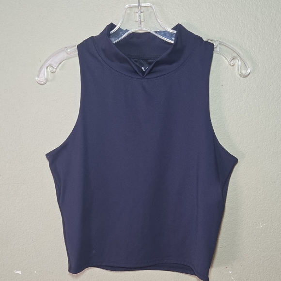SIERRA MADRE Tops - Serra Navy Sleeveless Crop Top